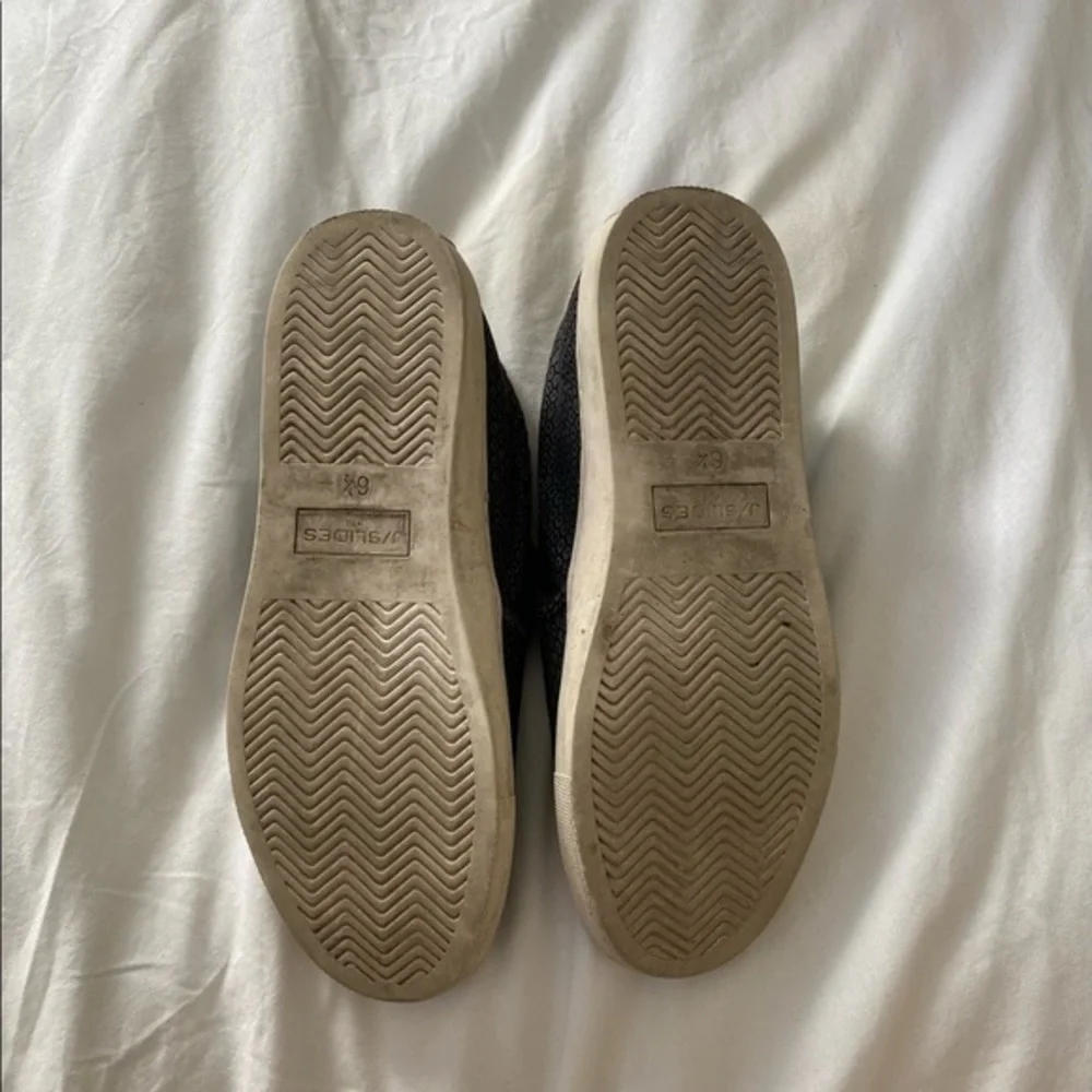 Women’s J/Slides Slip-on Sneaker Size 6 1/2‎ EUC